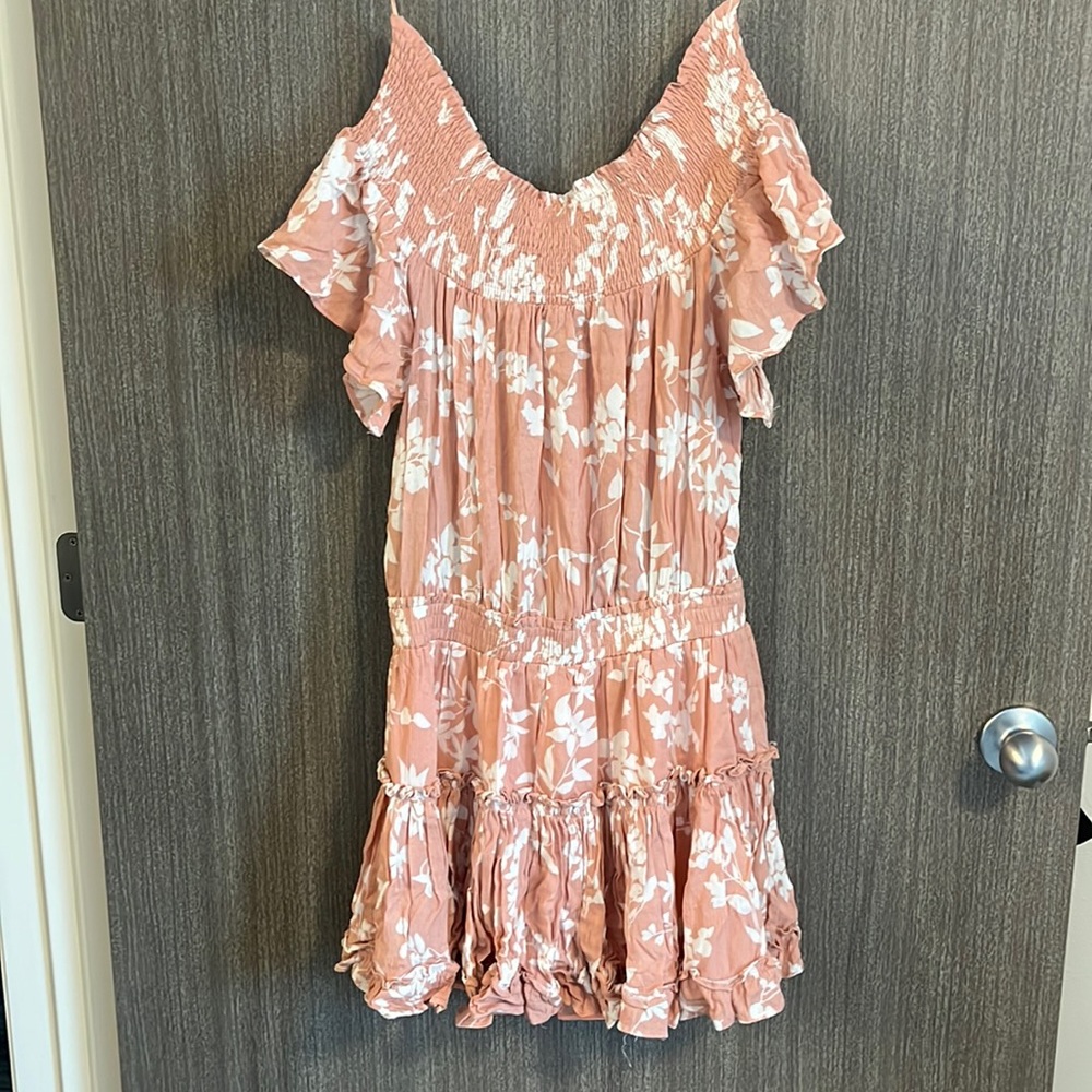 White Birch Size Medium Off the Shoulder Dress